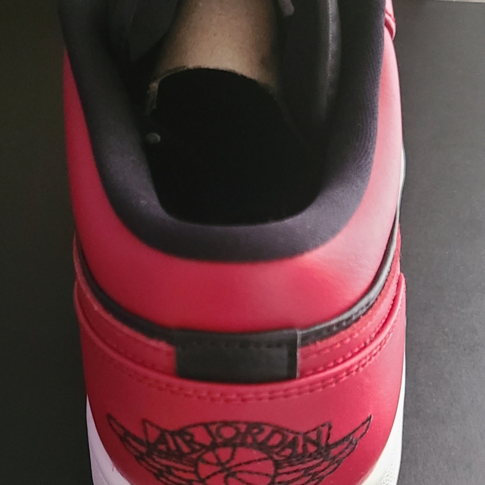 Jordan 1 low "Bred"